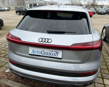 Серый Ауди E-Tron, объемом двигателя 0 л и пробегом 25 тыс. км за 54123 $, фото 7 на Automoto.ua