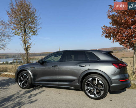 Серый Ауди E-Tron, объемом двигателя 0 л и пробегом 65 тыс. км за 53900 $, фото 7 на Automoto.ua