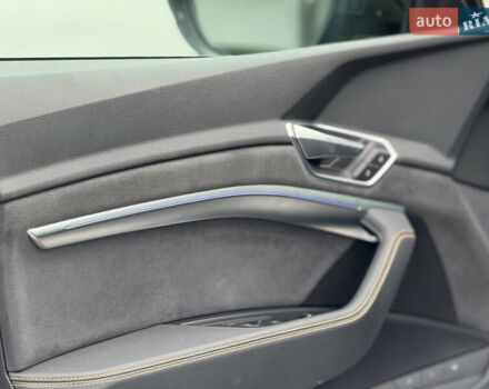 Ауди E-Tron 2022 в Виннице на Automoto.ua Серый Ауди E-Tron, объемом двигателя 0 л и пробегом 150 тыс. км за 39207 $, фото 23 на Automoto.ua