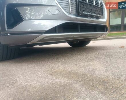 Серый Ауди E-Tron, объемом двигателя 0 л и пробегом 43 тыс. км за 48900 $, фото 16 на Automoto.ua