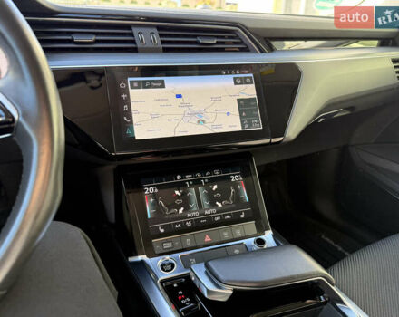 Серый Ауди E-Tron, объемом двигателя 0 л и пробегом 90 тыс. км за 33000 $, фото 53 на Automoto.ua