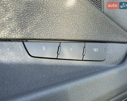 Серый Ауди E-Tron, объемом двигателя 0 л и пробегом 32 тыс. км за 42131 $, фото 26 на Automoto.ua