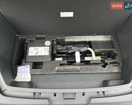 Серый Ауди E-Tron, объемом двигателя 0 л и пробегом 25 тыс. км за 44900 $, фото 26 на Automoto.ua