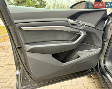 Сірий Ауді E-Tron, об'ємом двигуна 0 л та пробігом 39 тис. км за 46500 $, фото 29 на Automoto.ua