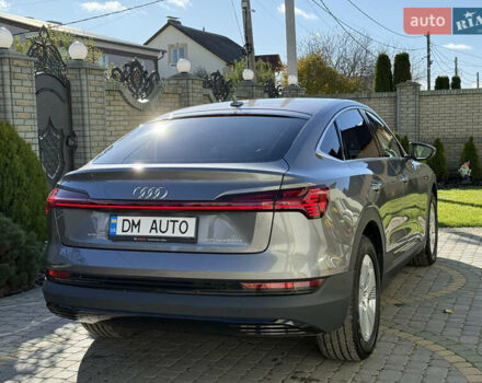Серый Ауди E-Tron, объемом двигателя 0 л и пробегом 90 тыс. км за 33000 $, фото 2 на Automoto.ua