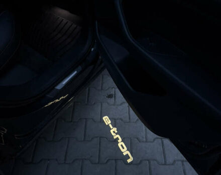 Серый Ауди E-Tron, объемом двигателя 0 л и пробегом 45 тыс. км за 42000 $, фото 15 на Automoto.ua