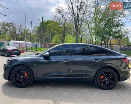 Серый Ауди E-Tron, объемом двигателя 0 л и пробегом 15 тыс. км за 42500 $, фото 7 на Automoto.ua