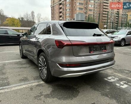 Серый Ауди E-Tron, объемом двигателя 0 л и пробегом 112 тыс. км за 31900 $, фото 18 на Automoto.ua