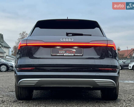 Серый Ауди E-Tron, объемом двигателя 0 л и пробегом 32 тыс. км за 41367 $, фото 6 на Automoto.ua
