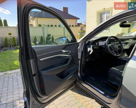 Серый Ауди E-Tron, объемом двигателя 0 л и пробегом 90 тыс. км за 33000 $, фото 38 на Automoto.ua