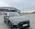 Серый Ауди E-Tron, объемом двигателя 0 л и пробегом 20 тыс. км за 39999 $, фото 2 на Automoto.ua