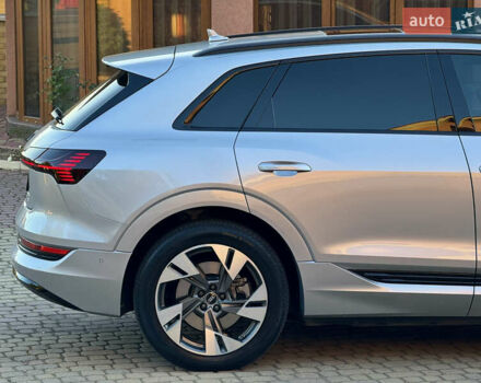 Сірий Ауді E-Tron, об'ємом двигуна 0 л та пробігом 49 тис. км за 36500 $, фото 22 на Automoto.ua