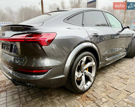 Серый Ауди E-Tron, объемом двигателя 0 л и пробегом 37 тыс. км за 49500 $, фото 9 на Automoto.ua