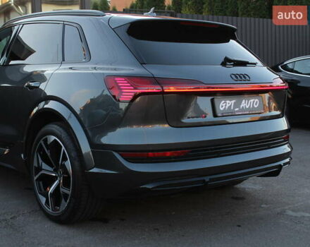 Сірий Ауді E-Tron, об'ємом двигуна 0 л та пробігом 28 тис. км за 47700 $, фото 12 на Automoto.ua