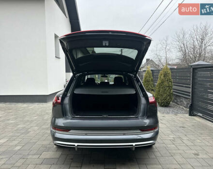 Сірий Ауді E-Tron, об'ємом двигуна 0 л та пробігом 48 тис. км за 49999 $, фото 96 на Automoto.ua
