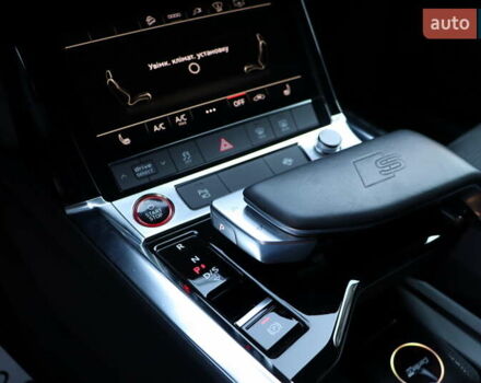 Серый Ауди E-Tron, объемом двигателя 0 л и пробегом 37 тыс. км за 55900 $, фото 37 на Automoto.ua