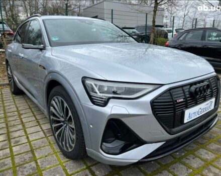 Серый Ауди E-Tron, объемом двигателя 0 л и пробегом 25 тыс. км за 54123 $, фото 3 на Automoto.ua