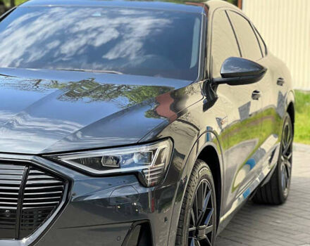 Серый Ауди E-Tron, объемом двигателя 0 л и пробегом 15 тыс. км за 42500 $, фото 3 на Automoto.ua