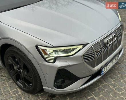 Сірий Ауді E-Tron, об'ємом двигуна 0 л та пробігом 80 тис. км за 39900 $, фото 28 на Automoto.ua