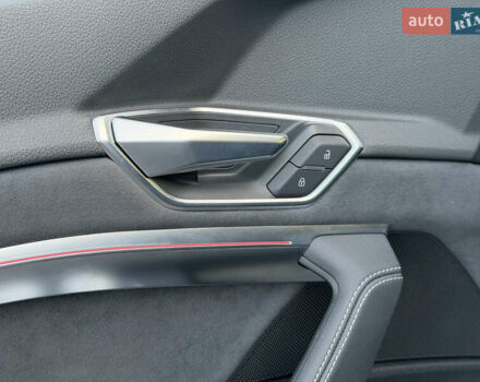 Серый Ауди E-Tron, объемом двигателя 0 л и пробегом 14 тыс. км за 53999 $, фото 66 на Automoto.ua