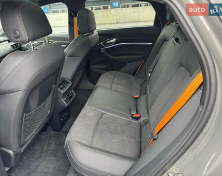 Ауди E-Tron 2022 в Виннице на Automoto.ua Серый Ауди E-Tron, объемом двигателя 0 л и пробегом 150 тыс. км за 39207 $, фото 29 на Automoto.ua