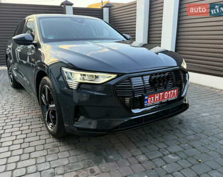 Серый Ауди E-Tron, объемом двигателя 0 л и пробегом 13 тыс. км за 36500 $, фото 3 на Automoto.ua