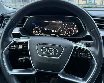 Серый Ауди E-Tron, объемом двигателя 0 л и пробегом 197 тыс. км за 23900 $, фото 28 на Automoto.ua