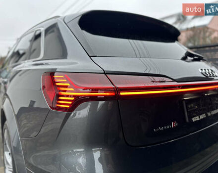 Серый Ауди E-Tron, объемом двигателя 0 л и пробегом 48 тыс. км за 49999 $, фото 31 на Automoto.ua