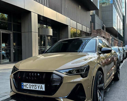 Серый Ауди E-Tron, объемом двигателя 0 л и пробегом 35 тыс. км за 50000 $, фото 4 на Automoto.ua