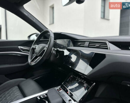 Сірий Ауді E-Tron, об'ємом двигуна 0 л та пробігом 22 тис. км за 49999 $, фото 96 на Automoto.ua