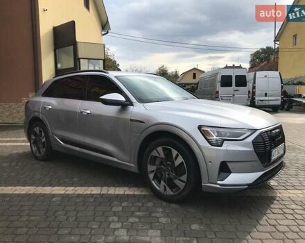 Серый Ауди E-Tron, объемом двигателя 0 л и пробегом 85 тыс. км за 33700 $, фото 2 на Automoto.ua