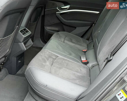 Сірий Ауді E-Tron, об'ємом двигуна 0 л та пробігом 151 тис. км за 29500 $, фото 77 на Automoto.ua