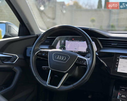 Серый Ауди E-Tron, объемом двигателя 0 л и пробегом 90 тыс. км за 33000 $, фото 45 на Automoto.ua