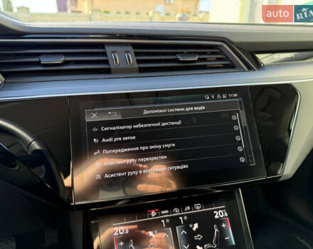 Серый Ауди E-Tron, объемом двигателя 0 л и пробегом 90 тыс. км за 33000 $, фото 61 на Automoto.ua