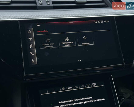 Серый Ауди E-Tron, объемом двигателя 0 л и пробегом 48 тыс. км за 49999 $, фото 60 на Automoto.ua