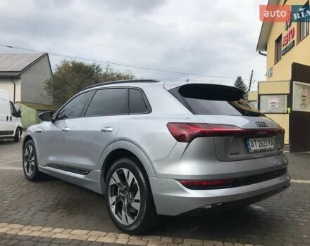 Серый Ауди E-Tron, объемом двигателя 0 л и пробегом 85 тыс. км за 33700 $, фото 4 на Automoto.ua