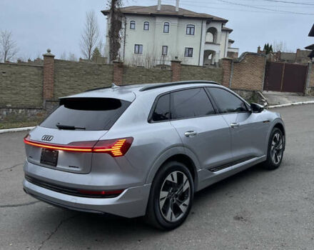 Серый Ауди E-Tron, объемом двигателя 0 л и пробегом 74 тыс. км за 37500 $, фото 22 на Automoto.ua