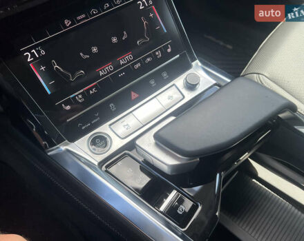 Сірий Ауді E-Tron, об'ємом двигуна 0 л та пробігом 22 тис. км за 48490 $, фото 23 на Automoto.ua