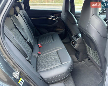 Серый Ауди E-Tron, объемом двигателя 0 л и пробегом 14 тыс. км за 53999 $, фото 97 на Automoto.ua