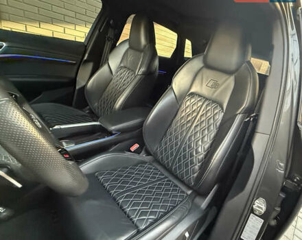 Серый Ауди E-Tron, объемом двигателя 0 л и пробегом 41 тыс. км за 52900 $, фото 19 на Automoto.ua