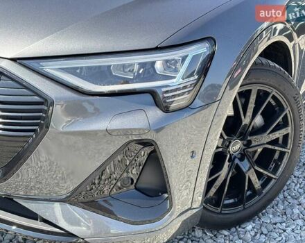 Серый Ауди E-Tron, объемом двигателя 0 л и пробегом 70 тыс. км за 39650 $, фото 5 на Automoto.ua