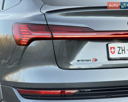 Серый Ауди E-Tron, объемом двигателя 0 л и пробегом 14 тыс. км за 53999 $, фото 54 на Automoto.ua