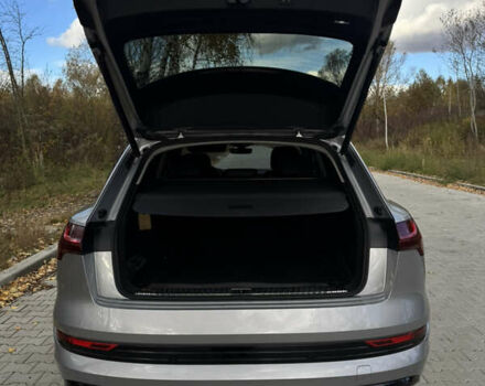 Серый Ауди E-Tron, объемом двигателя 0 л и пробегом 145 тыс. км за 29500 $, фото 26 на Automoto.ua