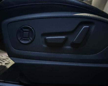 Серый Ауди E-Tron, объемом двигателя 0 л и пробегом 45 тыс. км за 42000 $, фото 36 на Automoto.ua