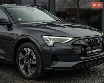 Сірий Ауді E-Tron, об'ємом двигуна 0 л та пробігом 64 тис. км за 37900 $, фото 9 на Automoto.ua
