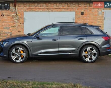 Сірий Ауді E-Tron, об'ємом двигуна 0 л та пробігом 100 тис. км за 41888 $, фото 9 на Automoto.ua