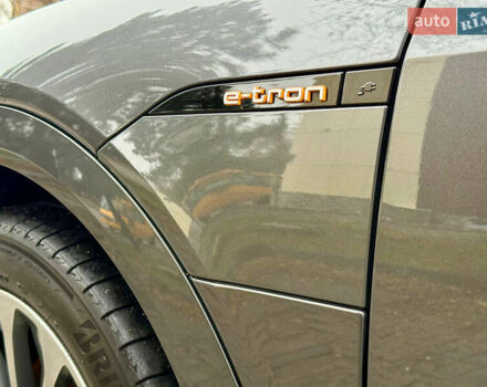 Сірий Ауді E-Tron, об'ємом двигуна 0 л та пробігом 39 тис. км за 46500 $, фото 26 на Automoto.ua