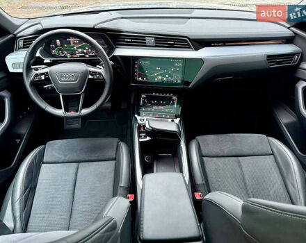 Серый Ауди E-Tron, объемом двигателя 0 л и пробегом 39 тыс. км за 44500 $, фото 35 на Automoto.ua