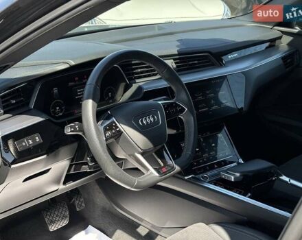 Серый Ауди E-Tron, объемом двигателя 0 л и пробегом 70 тыс. км за 39650 $, фото 15 на Automoto.ua