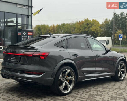 Серый Ауди E-Tron, объемом двигателя 0 л и пробегом 59 тыс. км за 44999 $, фото 8 на Automoto.ua